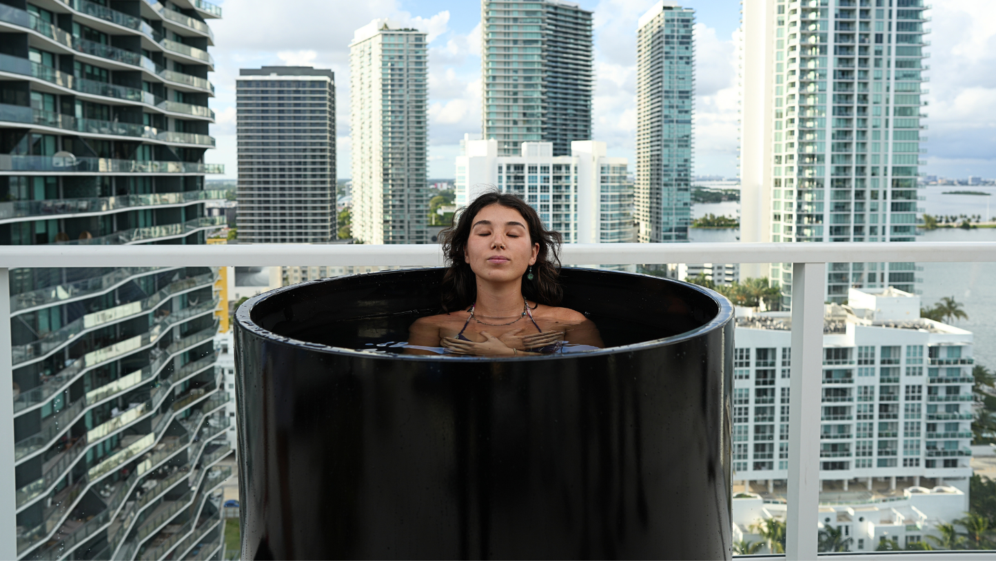 Pro Curve Cold Plunge