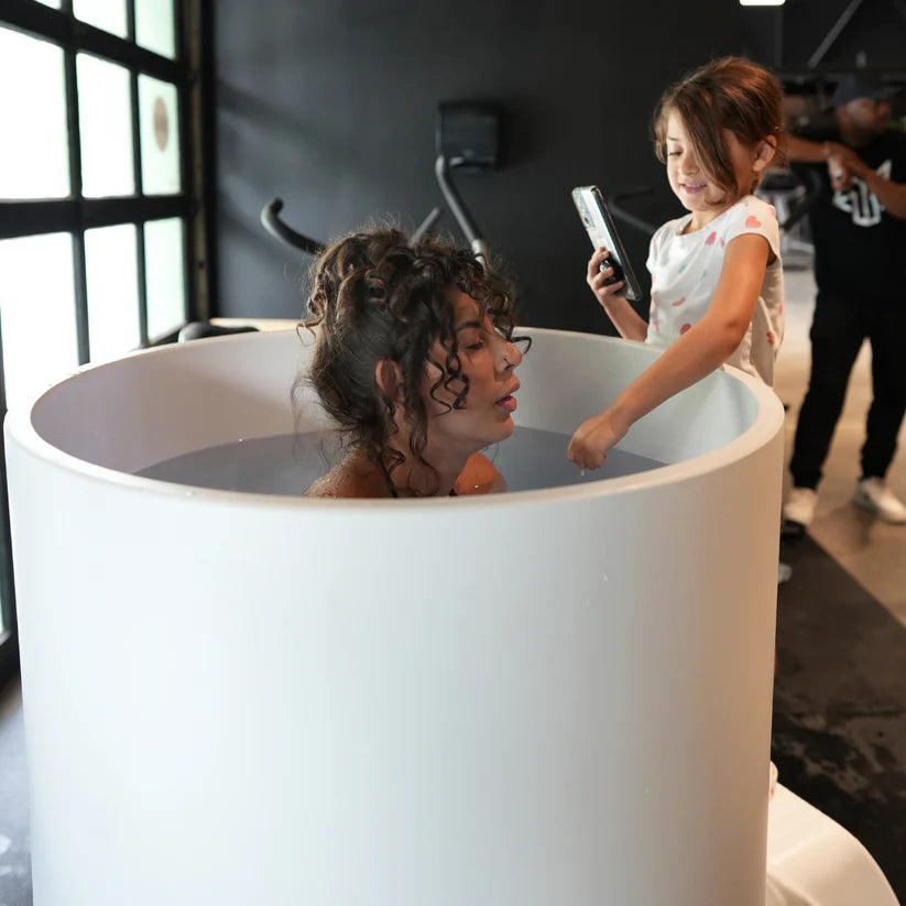 Pro Curve Cold Plunge