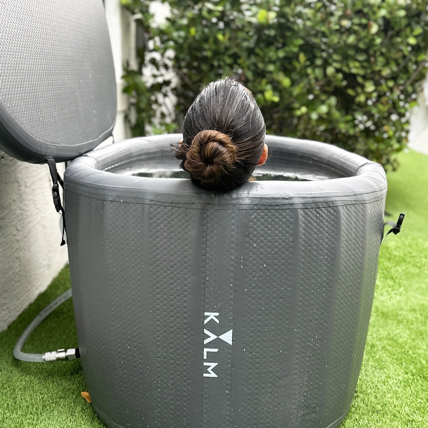 Ice Bath Tub Cold Plunge Tub with 2 Covers, Cold Water Plunge Tub - Insulated Ice Bath Cold Plunge, Portable Ice Bath Pod, Inflatable Cold Plunge Tub
